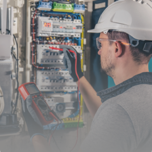 RECICLAGEM - NR 10 - CURSO BÁSICO - SEGURANÇA E SAÚDE EM TRABALHOS COM ELETRICIDADE - Imagem 1